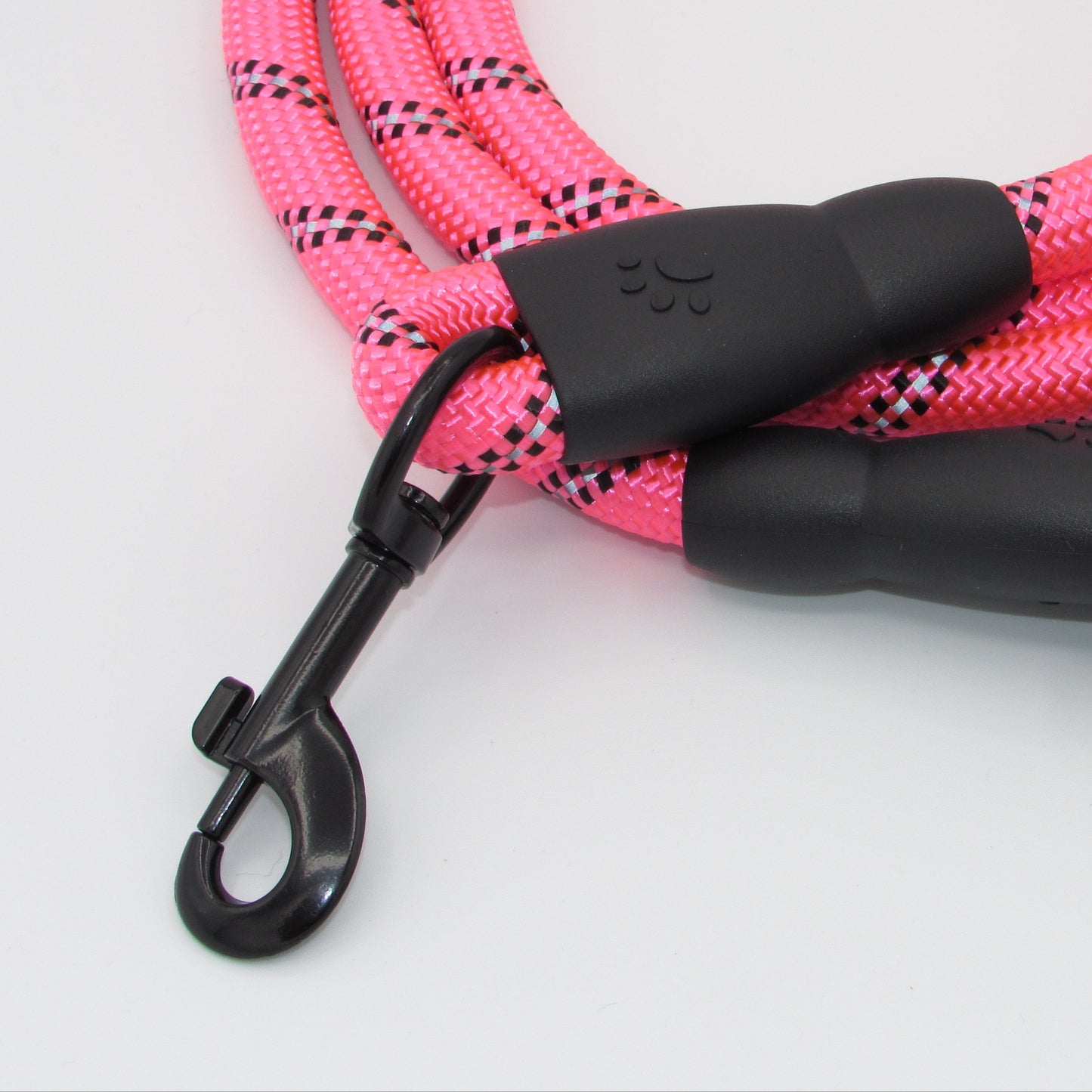Hot Pink Reflective Dog Leash Clasp Close-up