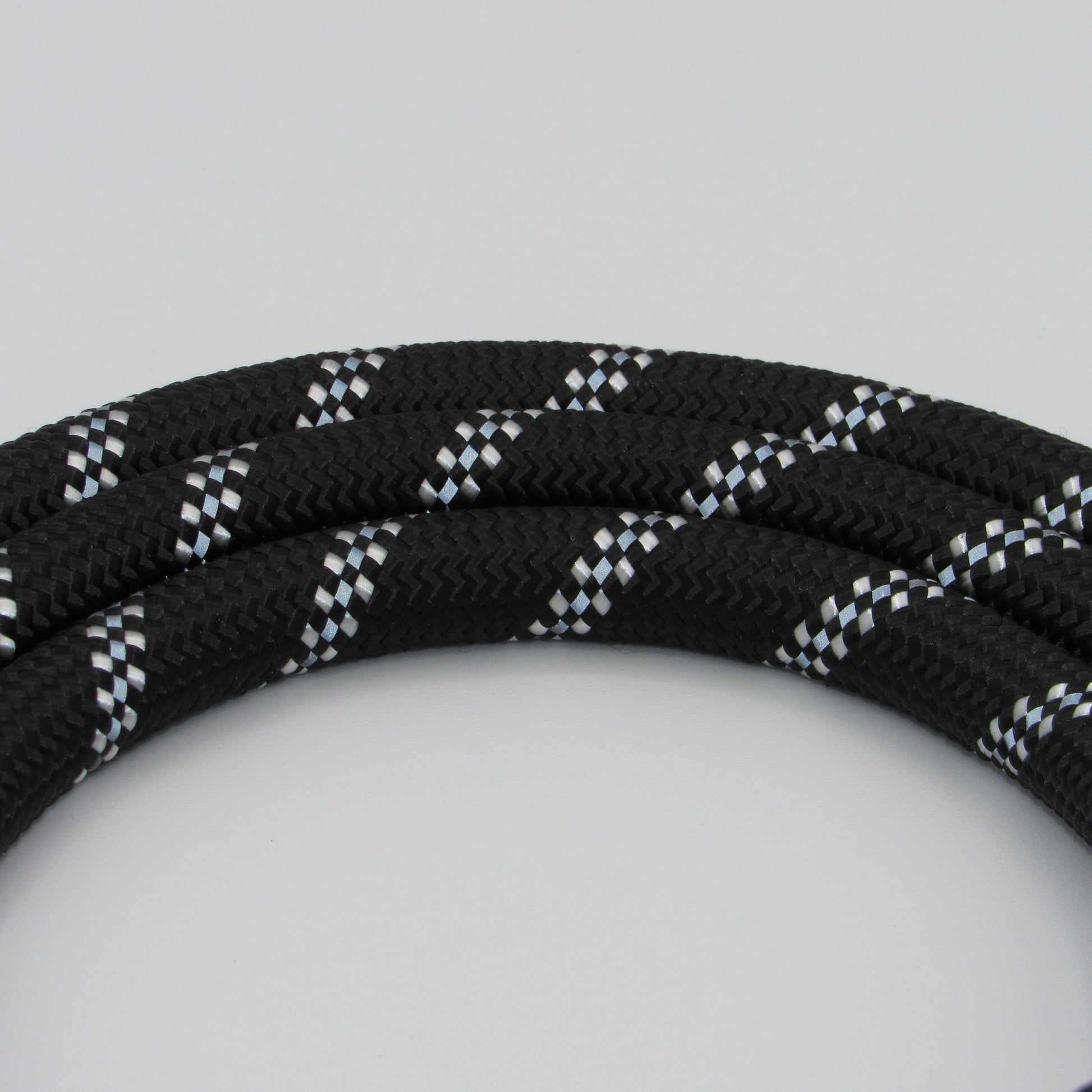 5ft Black Reflective Dog Leash Rope Close-up